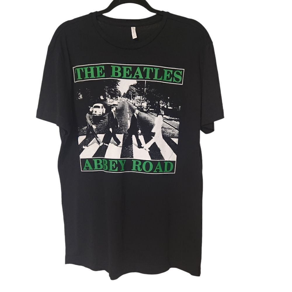 NWOT Winn Cloding The Beatles Graphic T-Shirt Size Large